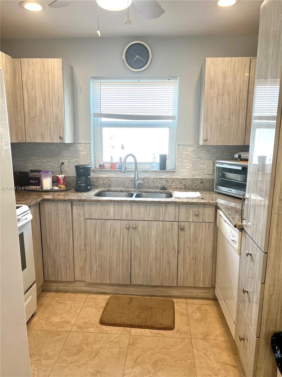 HAVEN HOUSE NO 2 CONDO - Residential