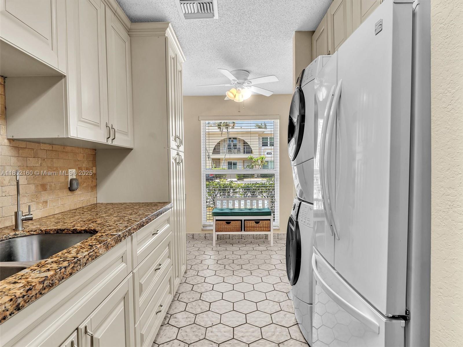 PALM GREENS AT VILLA DEL - Residential