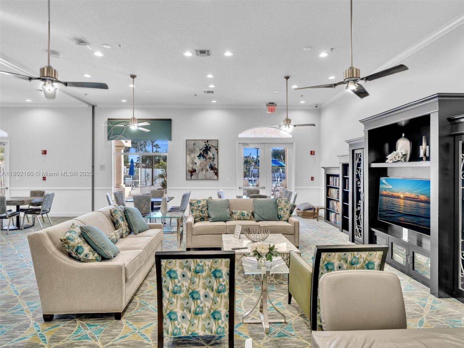 PALM GREENS AT VILLA DEL - Residential