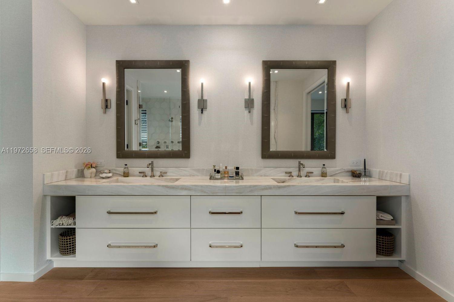 SUNRISE HARBOUR REV PL - Residential