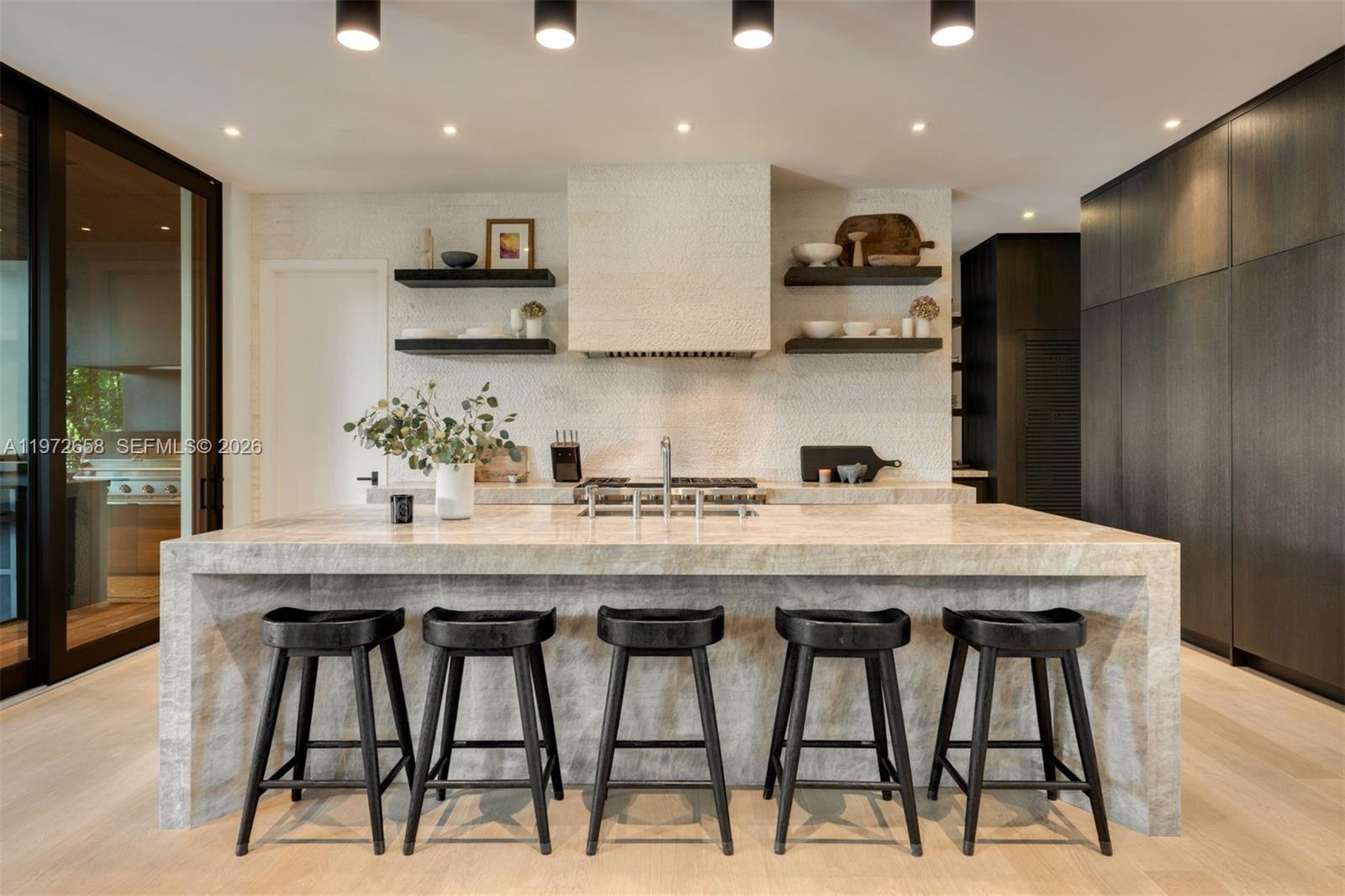 SUNRISE HARBOUR REV PL - Residential