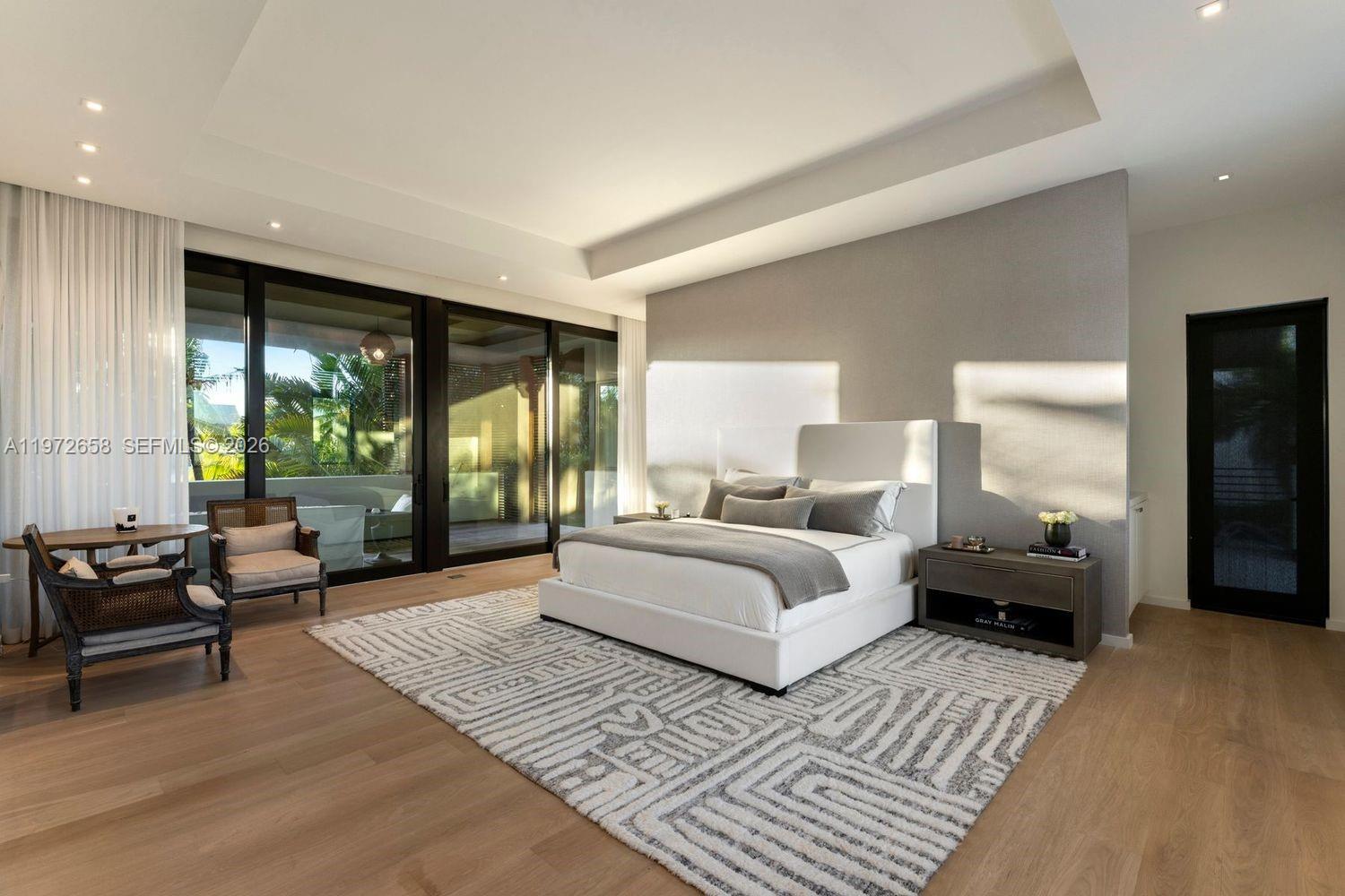 SUNRISE HARBOUR REV PL - Residential