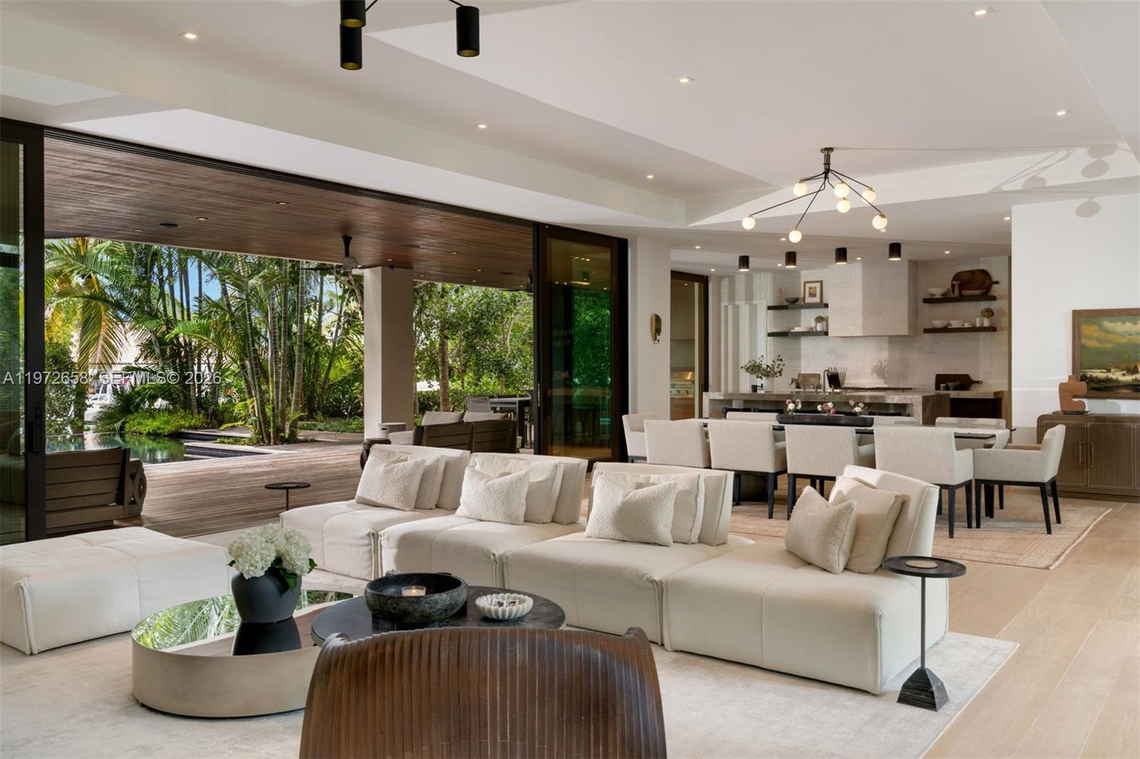 SUNRISE HARBOUR REV PL - Residential