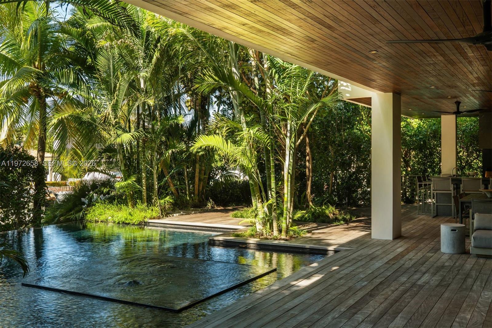 SUNRISE HARBOUR REV PL - Residential