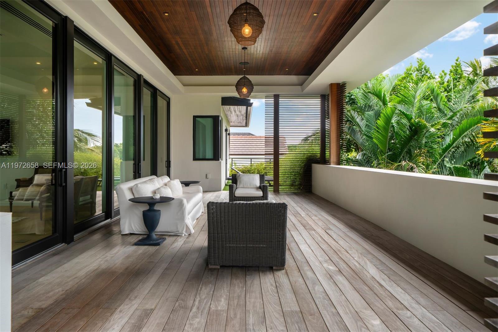 SUNRISE HARBOUR REV PL - Residential