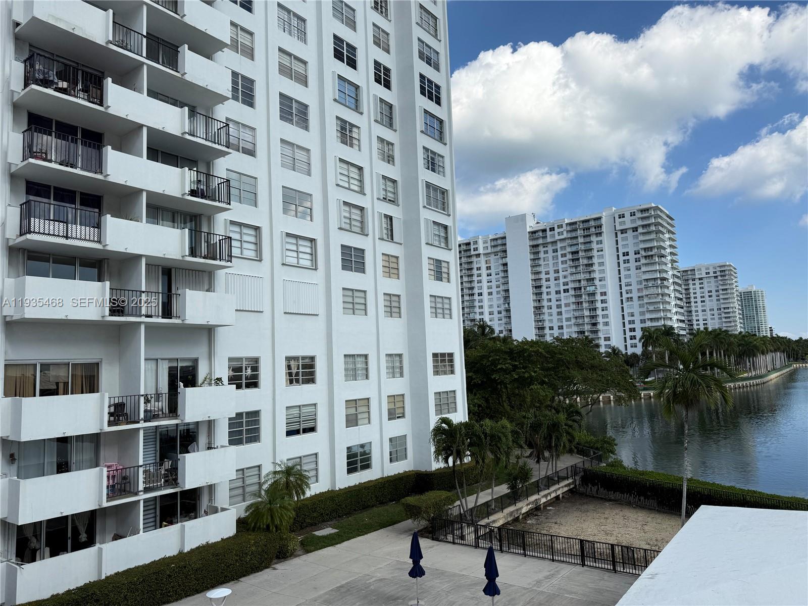 COMMODORE PLAZA CONDO - Residential