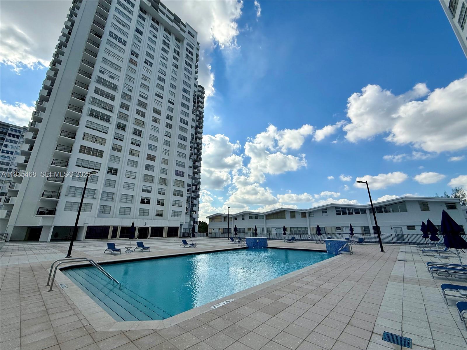 COMMODORE PLAZA CONDO - Residential