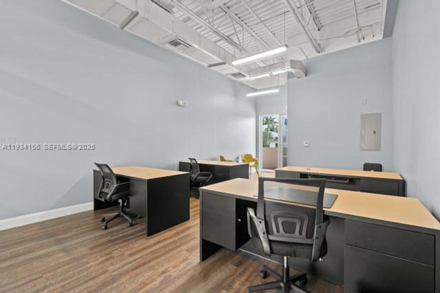 Excellent opportunity to acquire an office in Mirabella Plaza, one of the most active and well-known shopping centers in Miramar. Located at 2101 Palm Ave, this plaza features a strong anchor: McDonald’s, ensuring high daily traffic and excellent visibility. Surrounded by retail stores, restaurants, and professional services, and with a steady flow of customers, this space offers a strategic location in a region of significant commercial growth. Ample parking, easy access, and excellent connectivity make this office an ideal choice for investors or businesses looking to establish themselves in a well-established, high-demand area.