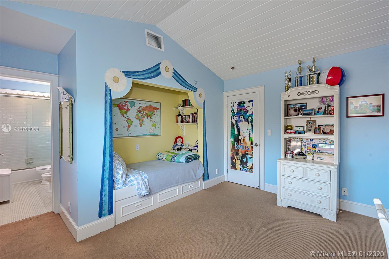 HOLIDAY COLONY - Residential