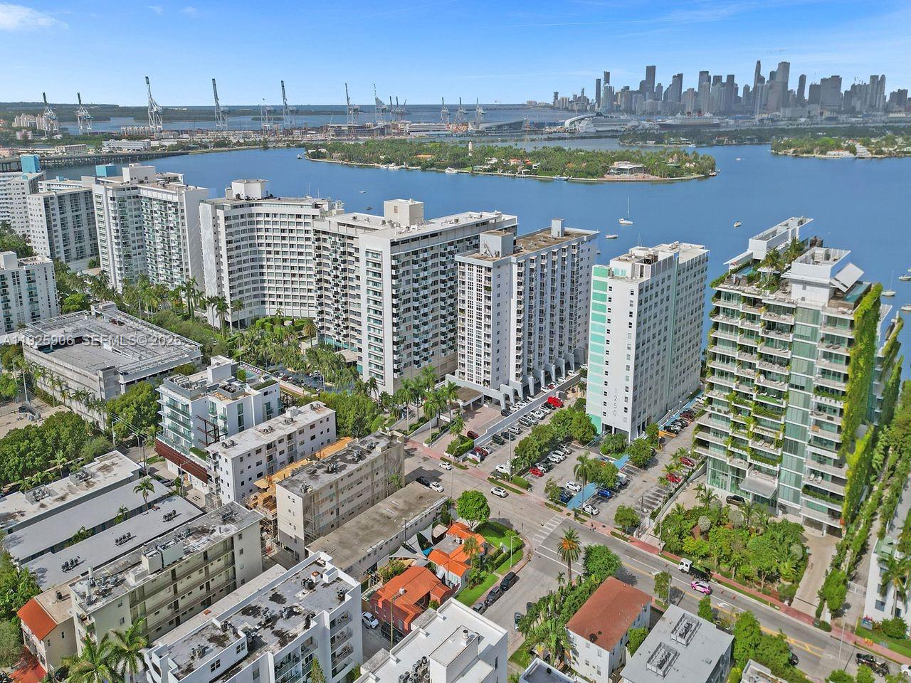 BAYVIEW TERR CONDO - Residential