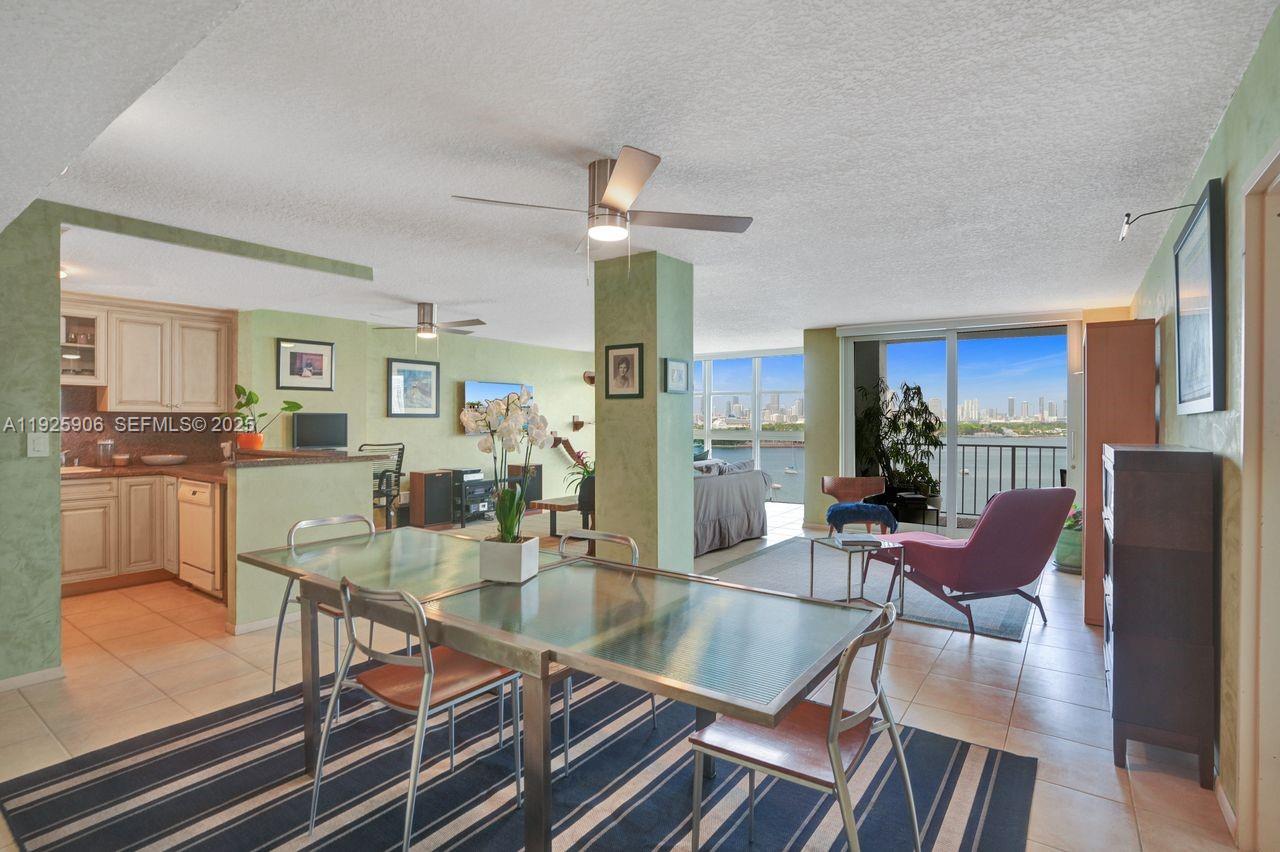 BAYVIEW TERR CONDO - Residential