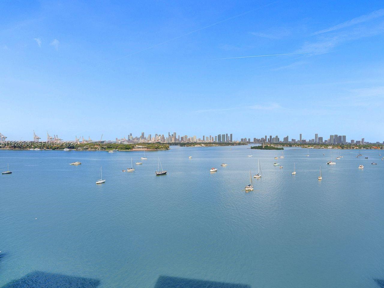 BAYVIEW TERR CONDO - Residential