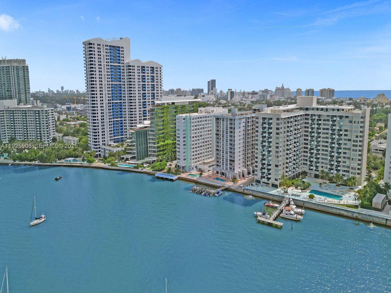 BAYVIEW TERR CONDO - Residential