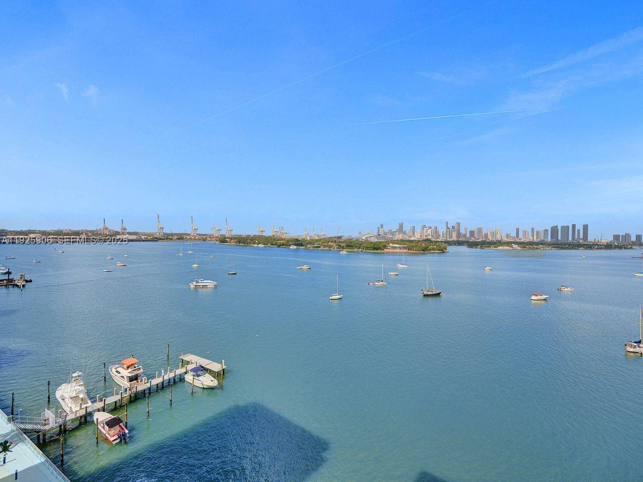 BAYVIEW TERR CONDO - Residential