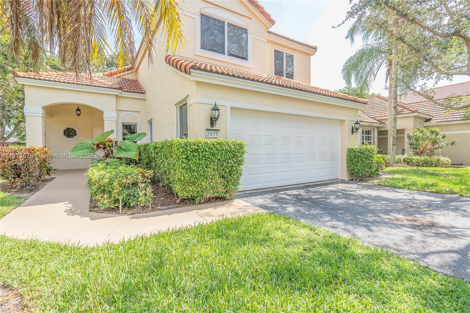 2675 Oak Park Cir, Davie, Broward County, Florida - 3 Bedrooms  
3 Bathrooms - 