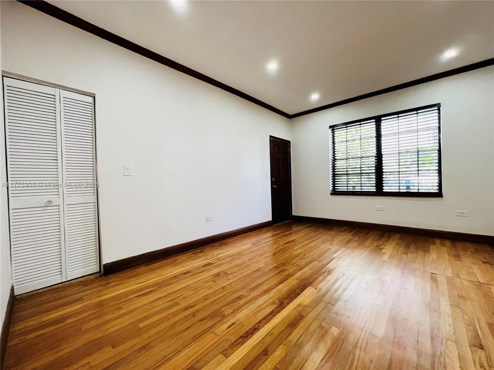 LINCOLN TERRACE SUB - Residential Lease