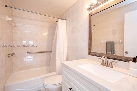 Tiny photo for 5601 Collins Ave #1517, Miami Beach, FL 33140 (MLS # A12044537)