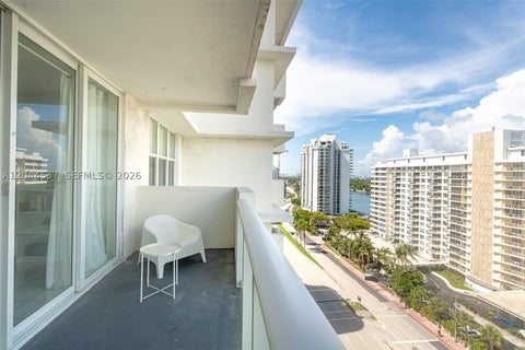 Tiny photo for 5601 Collins Ave #1517, Miami Beach, FL 33140 (MLS # A12044537)