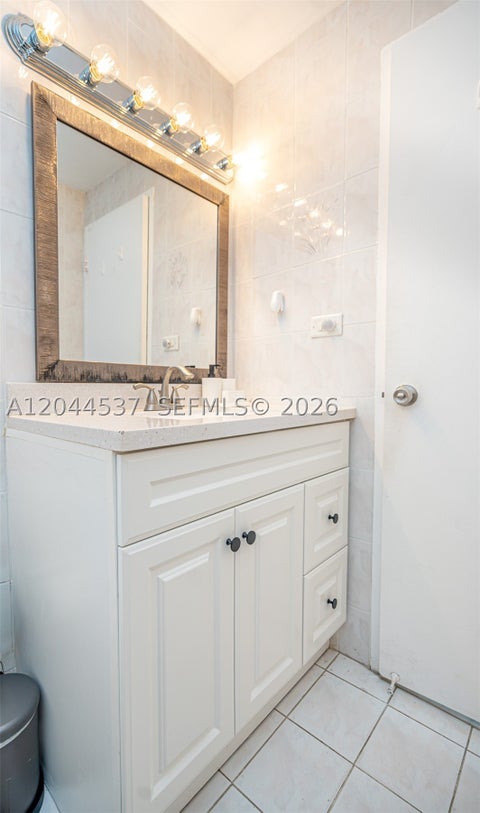 Tiny photo for 5601 Collins Ave #1517, Miami Beach, FL 33140 (MLS # A12044537)