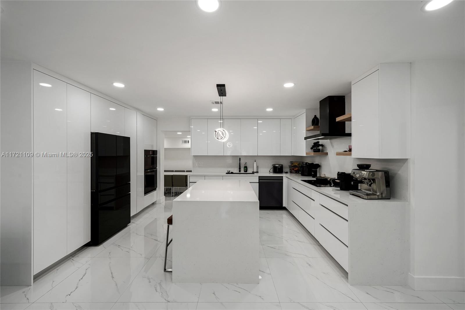 571 Raven Ave, Miami Springs, Miami-Dade County, Florida - 3 Bedrooms  
2 Bathrooms - 