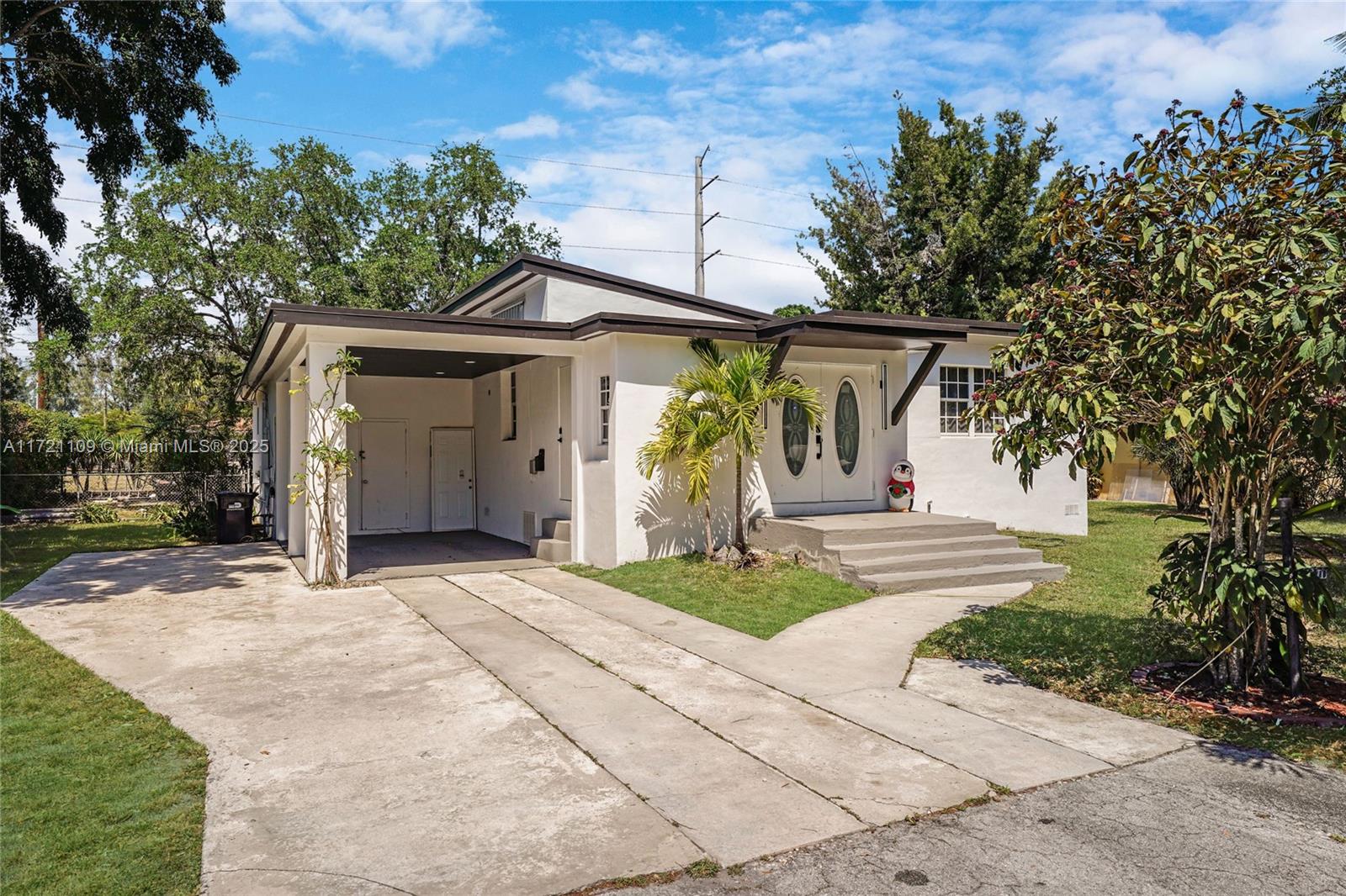 571 Raven Ave