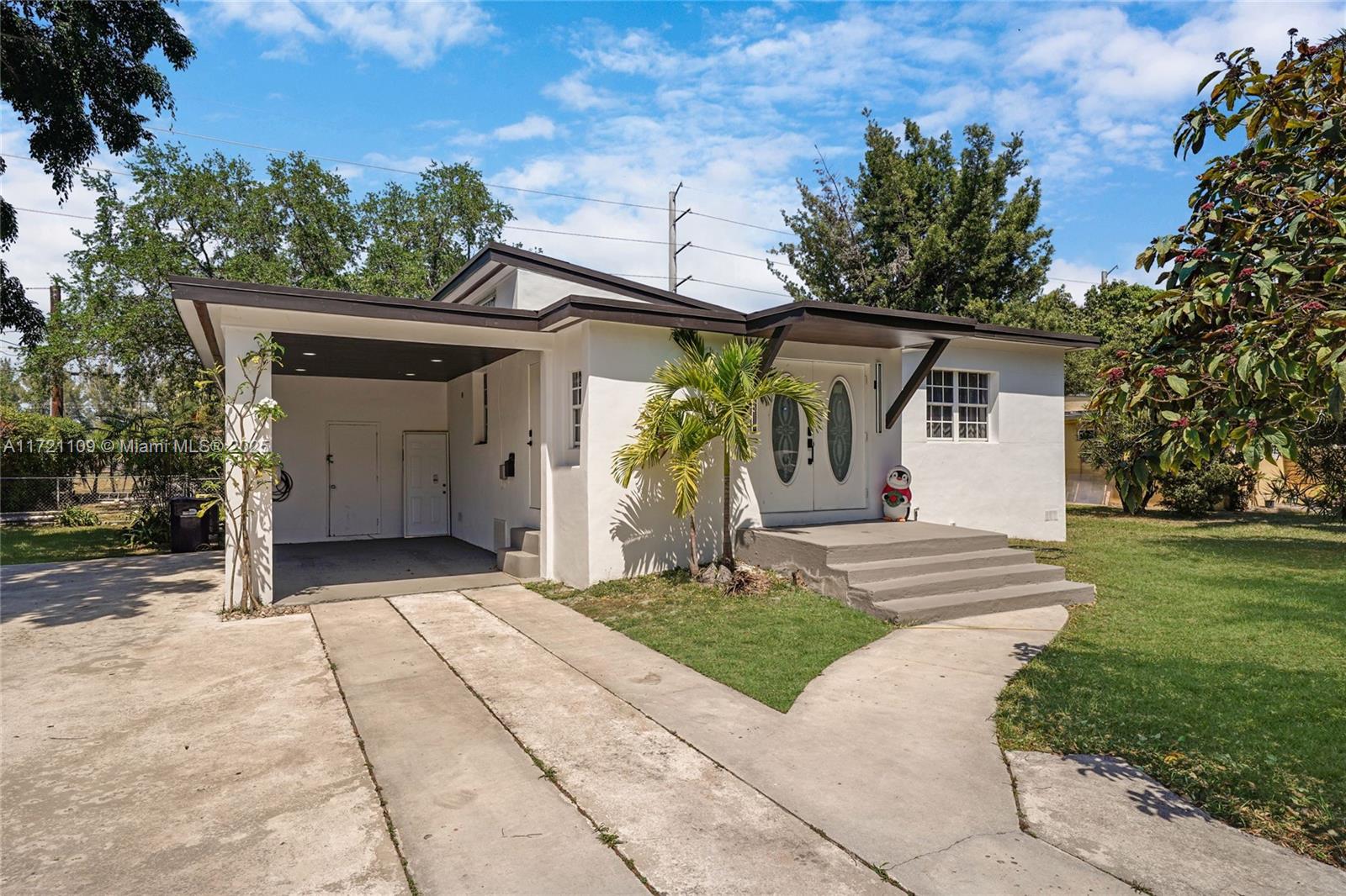 571 Raven Ave