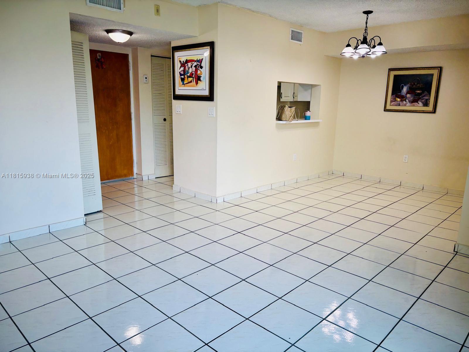 CORAL TOWERS CONDO - Residential