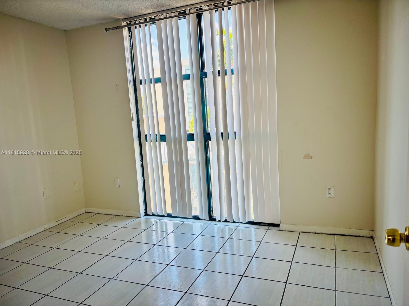 CORAL TOWERS CONDO - Residential