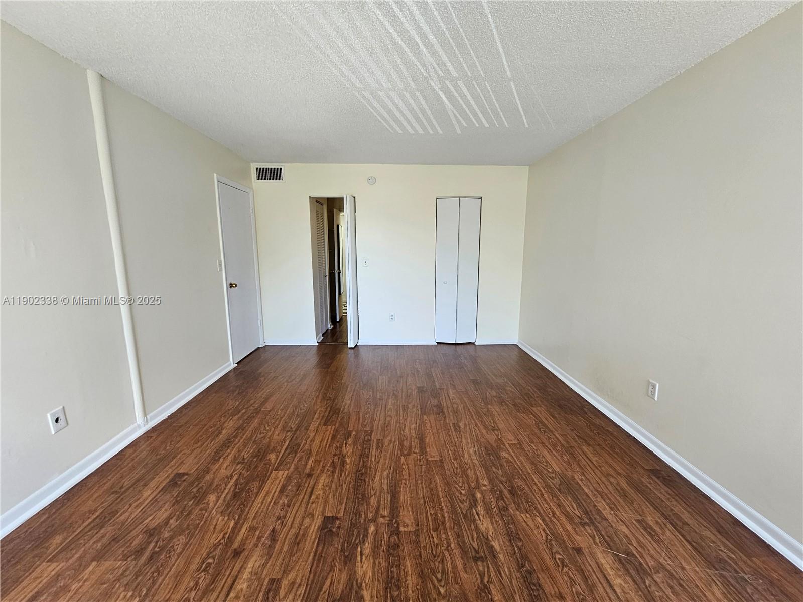 BROOKFIELD SQUARE CONDO - Residential