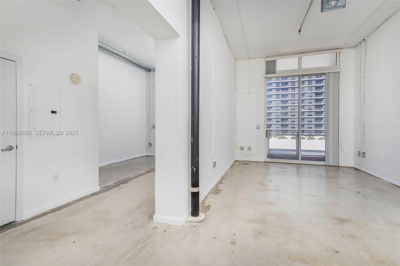 THE YORKER CONDO - Residential