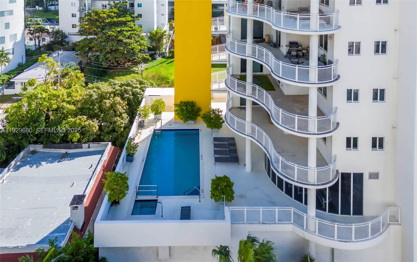 THE YORKER CONDO - Residential