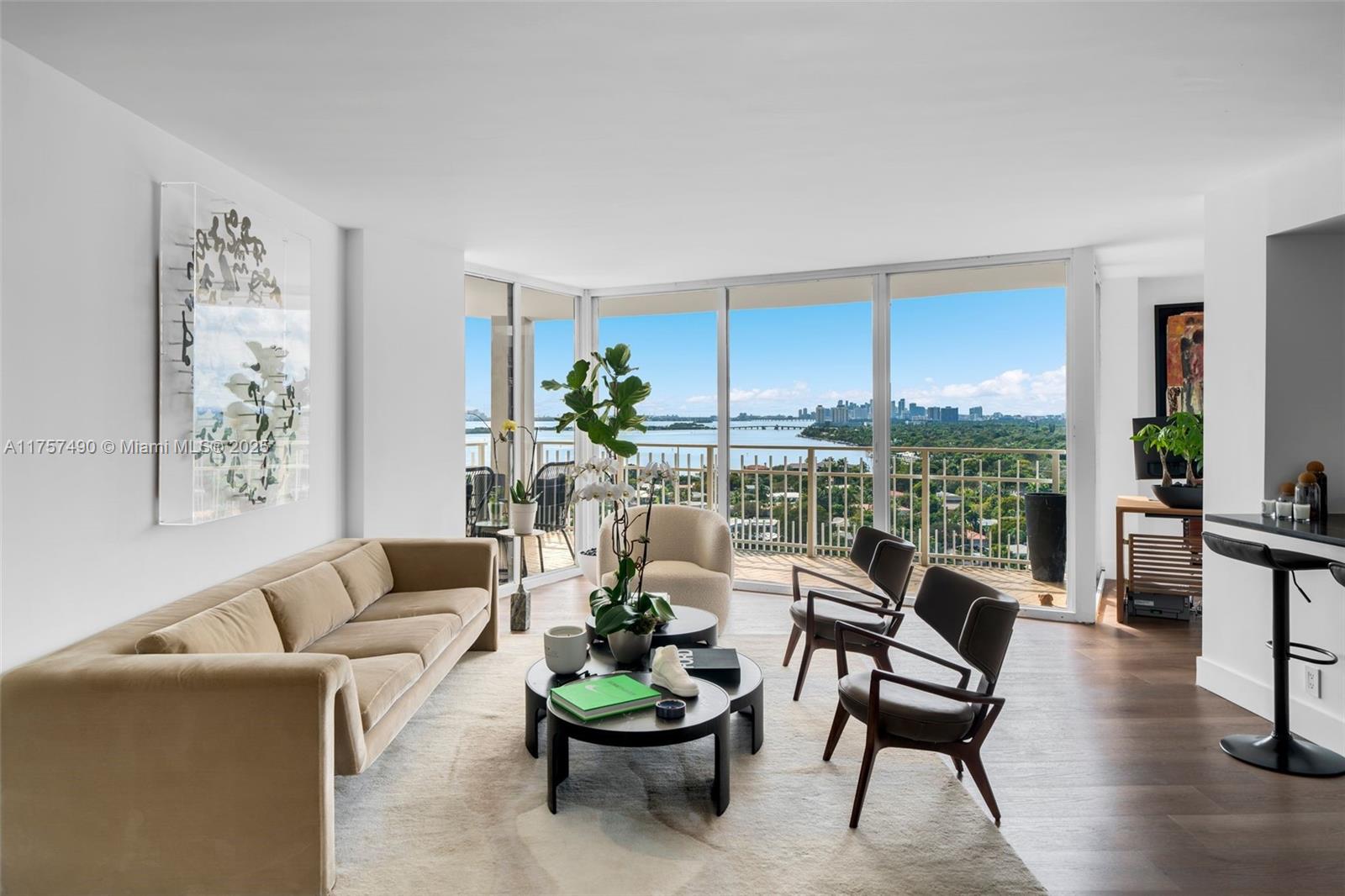 1000 Quayside Ter 1812, Miami, Broward County, Florida - 2 Bedrooms  
2 Bathrooms - 