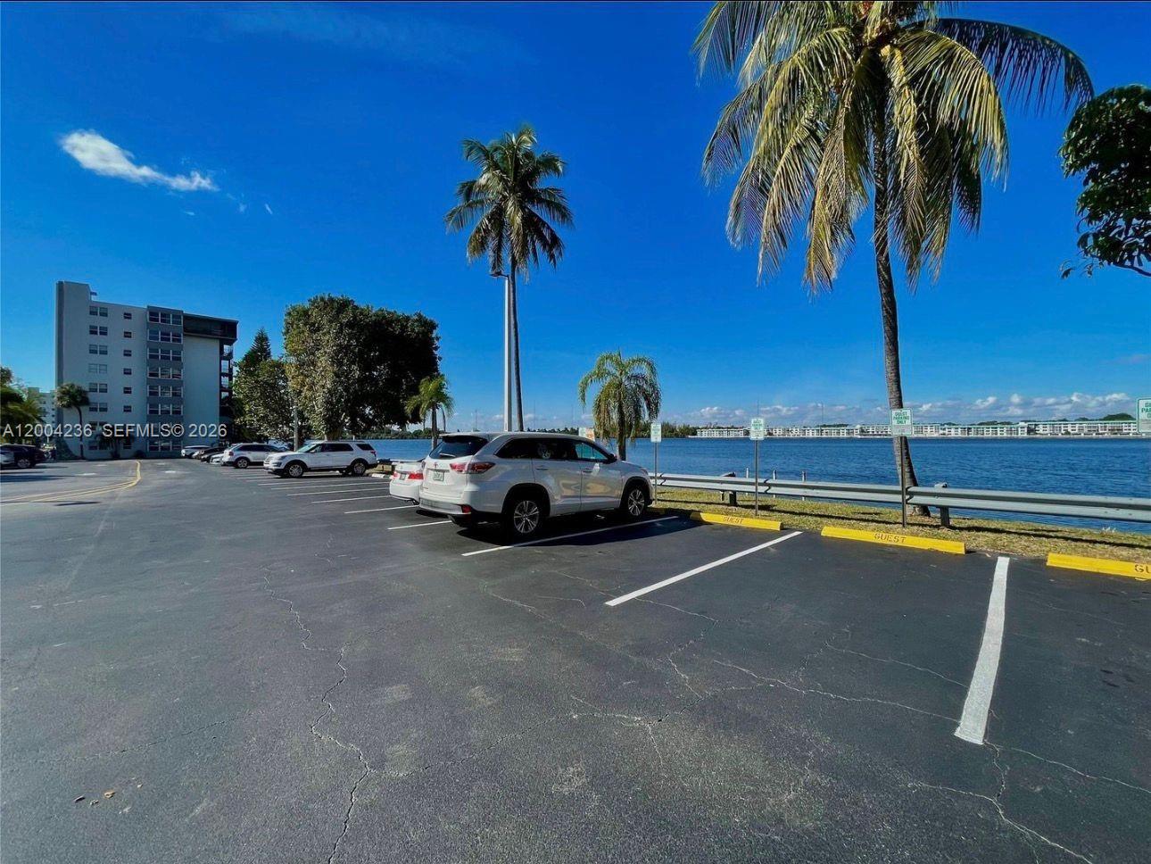 ROYAL BAHAMIAN EAST CONDO - Residential Lease
