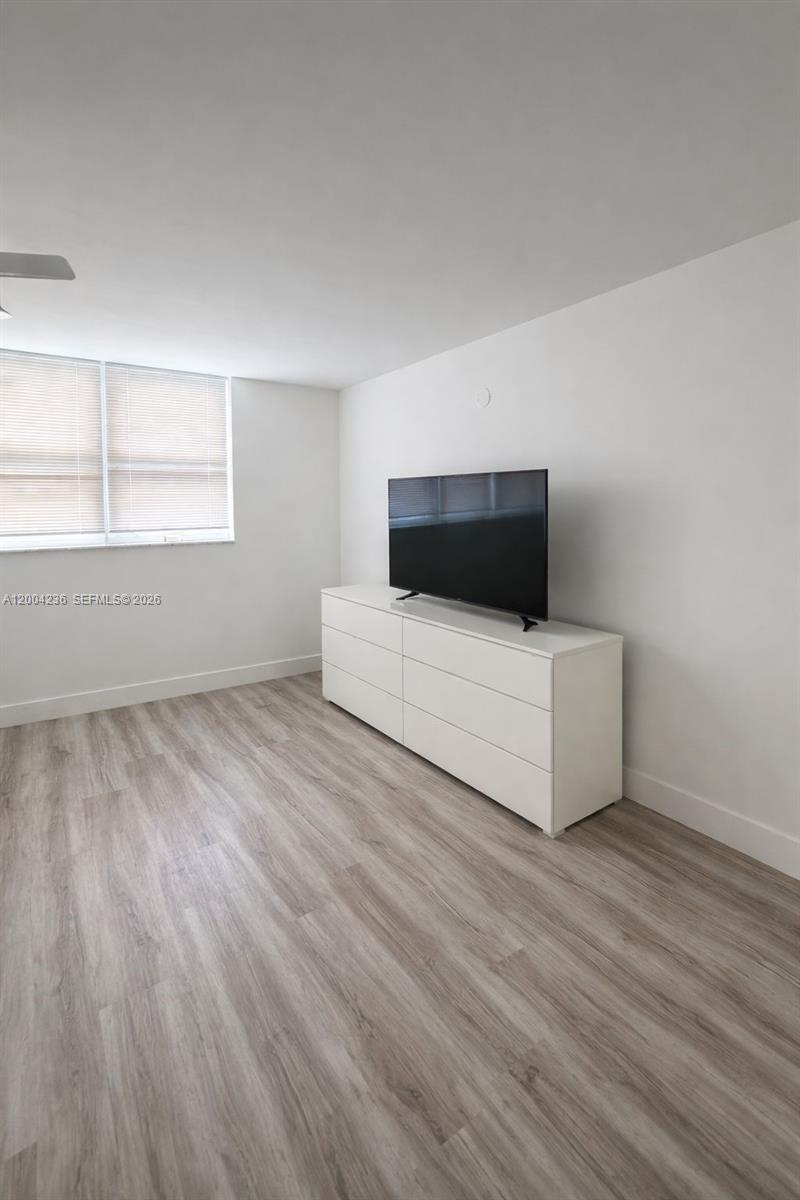 ROYAL BAHAMIAN EAST CONDO - Residential Lease