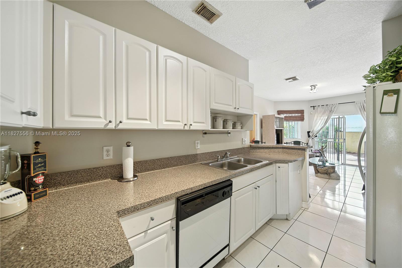 8260 NW 10th St 4