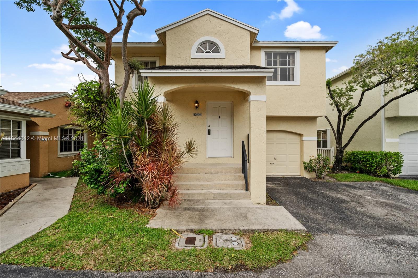 Property for Sale at 12064 Nw 13th St, Pembroke Pines, Miami-Dade County, Florida - Bedrooms: 4 
Bathrooms: 3  - $530,000