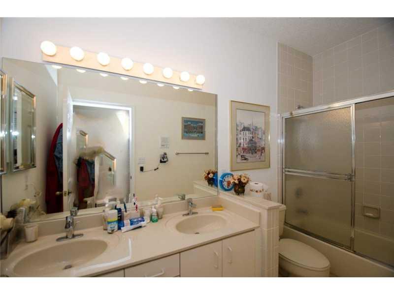 REPLAT OF COUNTRY LAKES S - Residential