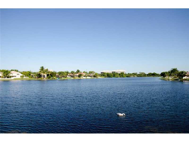REPLAT OF COUNTRY LAKES S - Residential