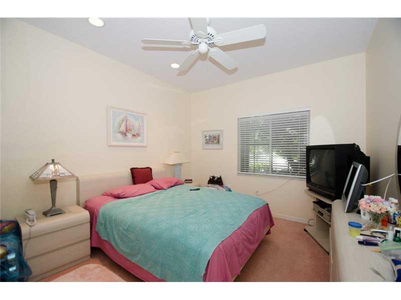 REPLAT OF COUNTRY LAKES S - Residential