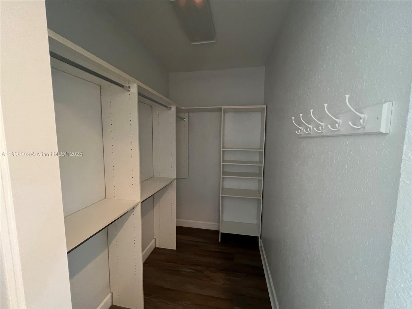 VENTURA GREENS AT EMERALD - Residential Lease