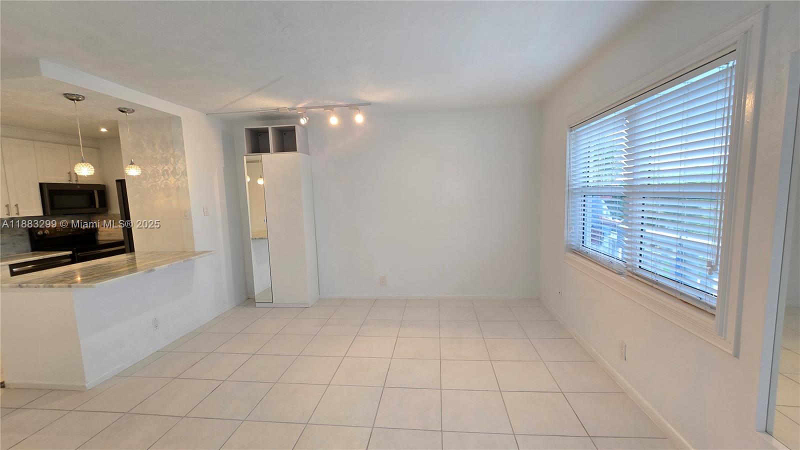 ENVOY NORTH CONDO - Residential Lease