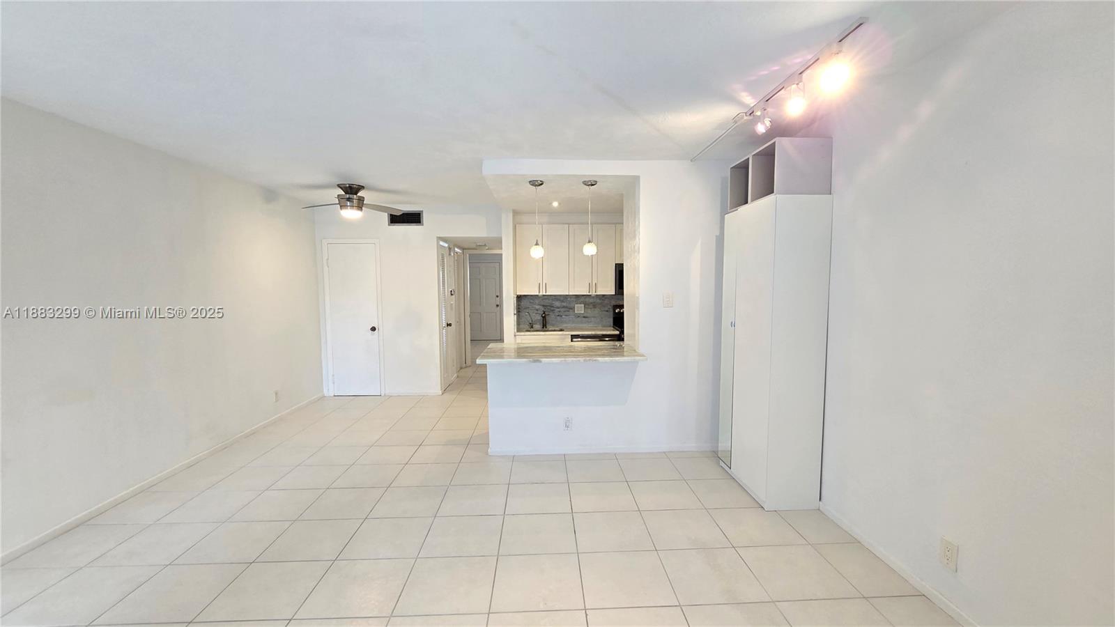 ENVOY NORTH CONDO - Residential Lease