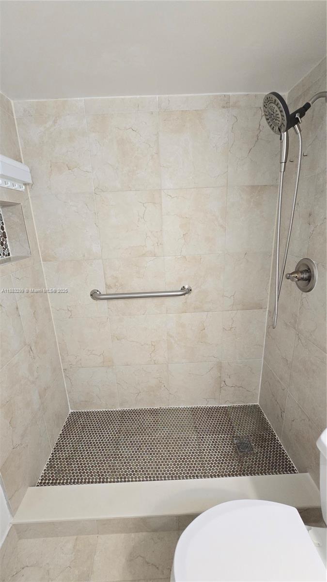 ENVOY NORTH CONDO - Residential Lease