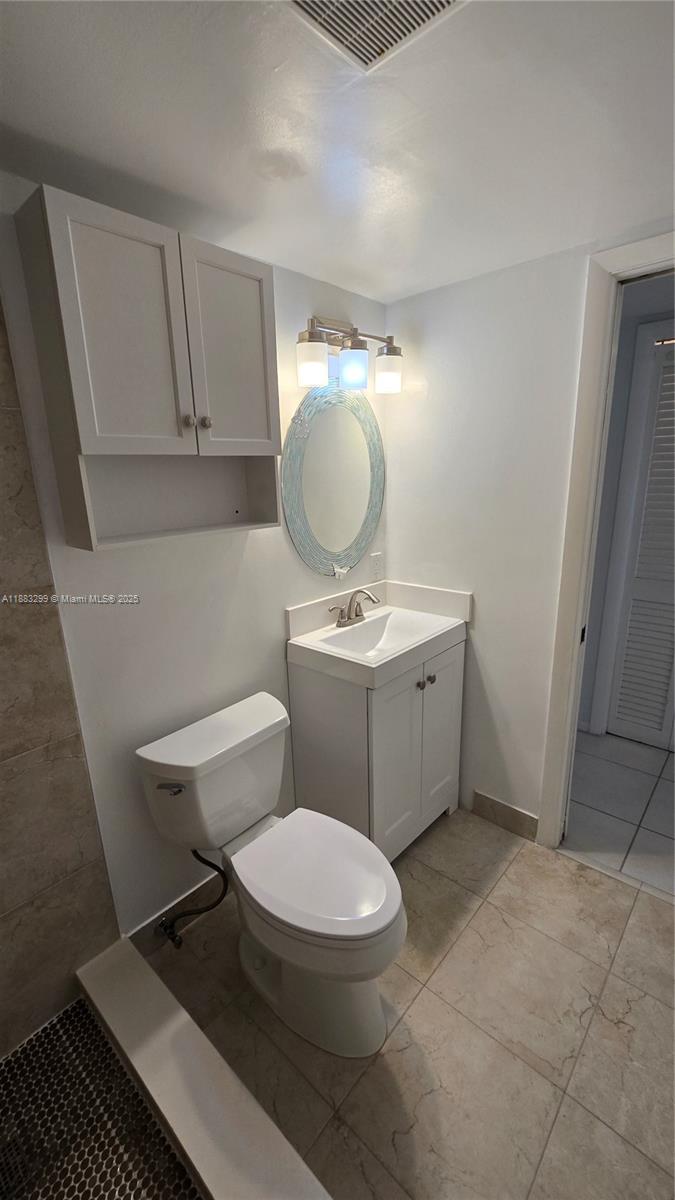 ENVOY NORTH CONDO - Residential Lease