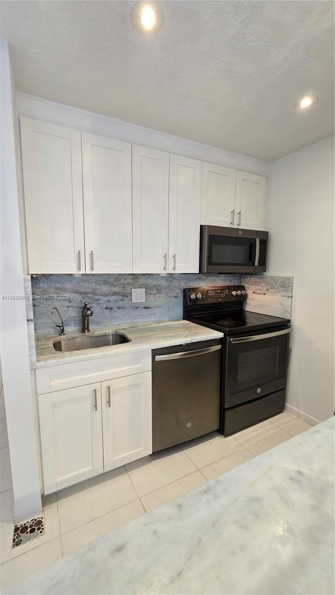 ENVOY NORTH CONDO - Residential Lease