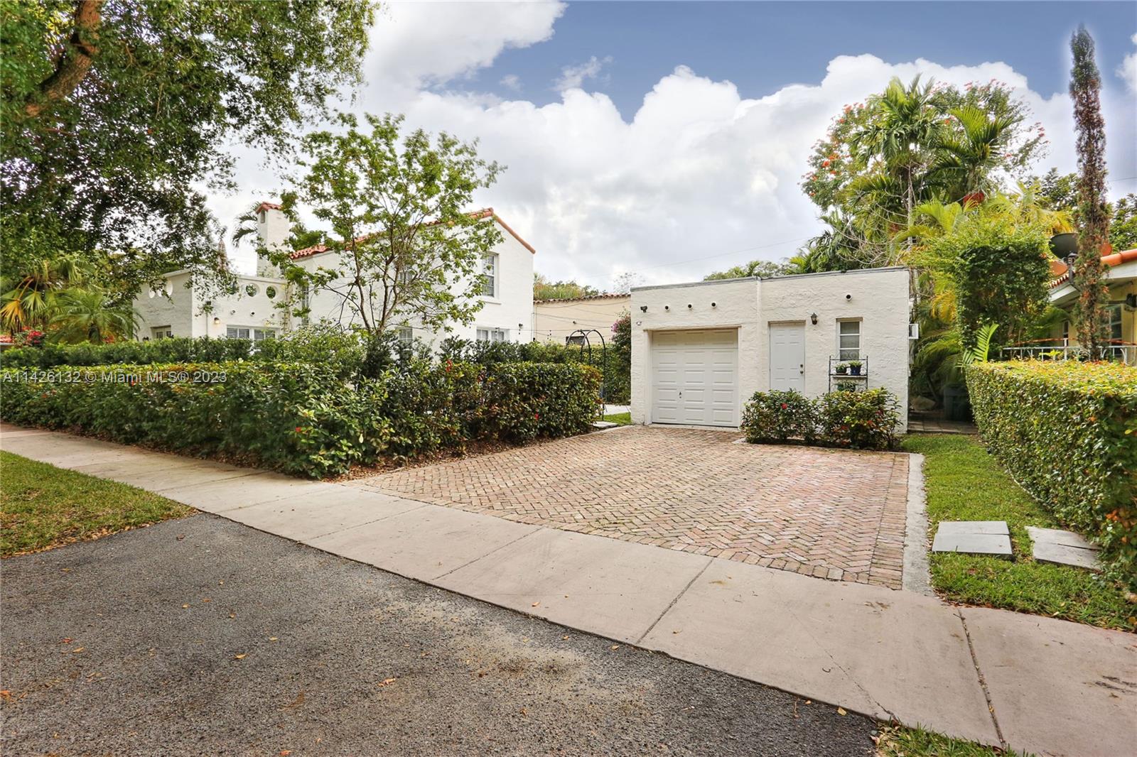 C GAB GRANADA SEC - Residential Lease