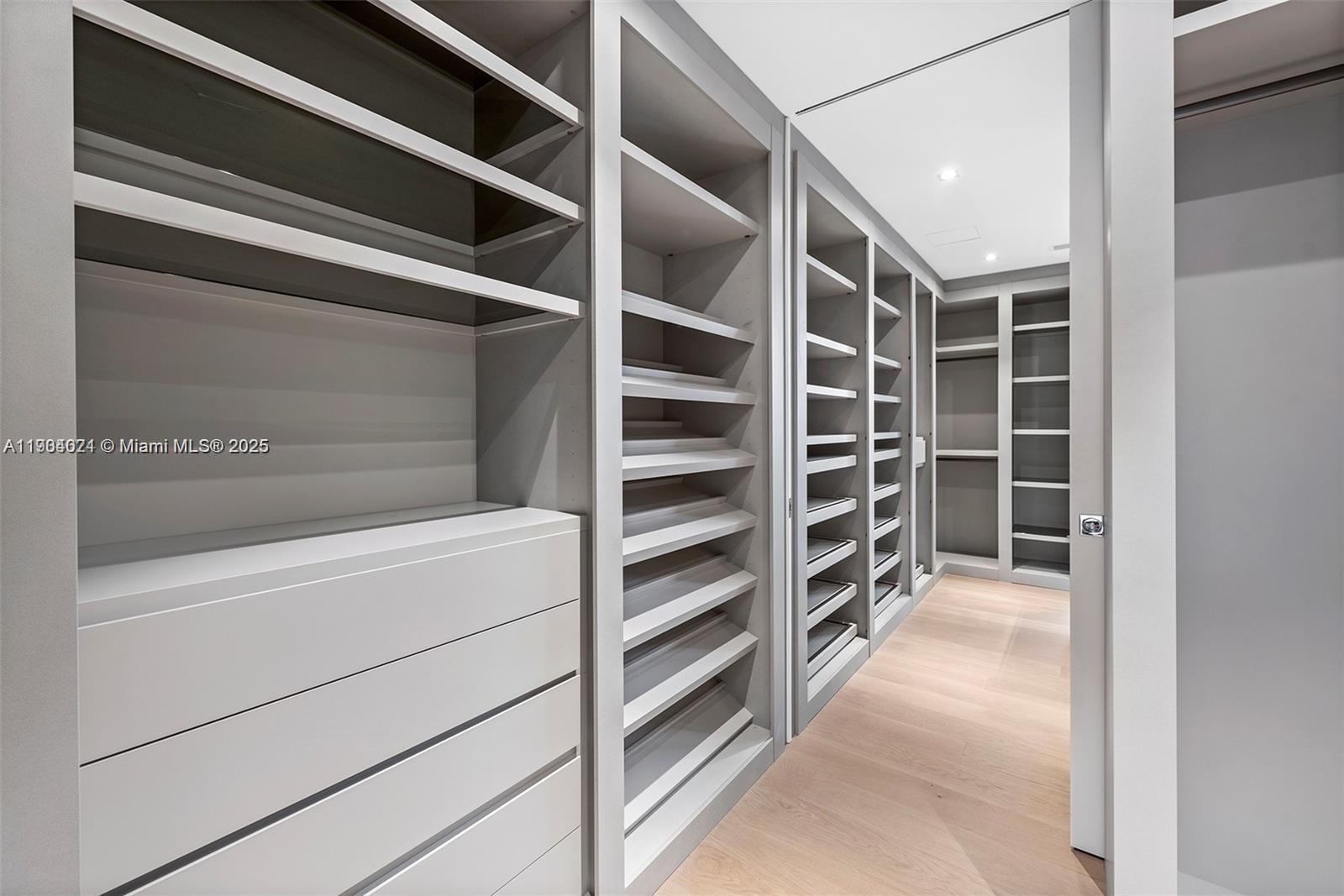 SAN MARINO ISLAND - Residential Lease