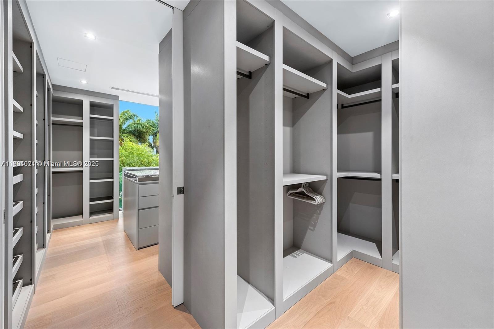 SAN MARINO ISLAND - Residential Lease