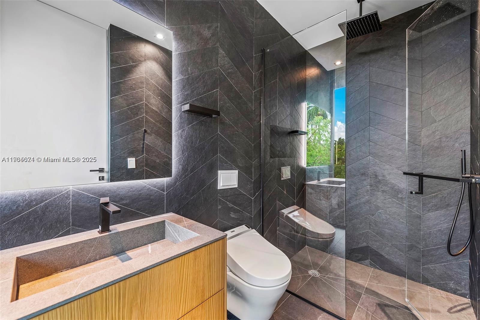 SAN MARINO ISLAND - Residential Lease