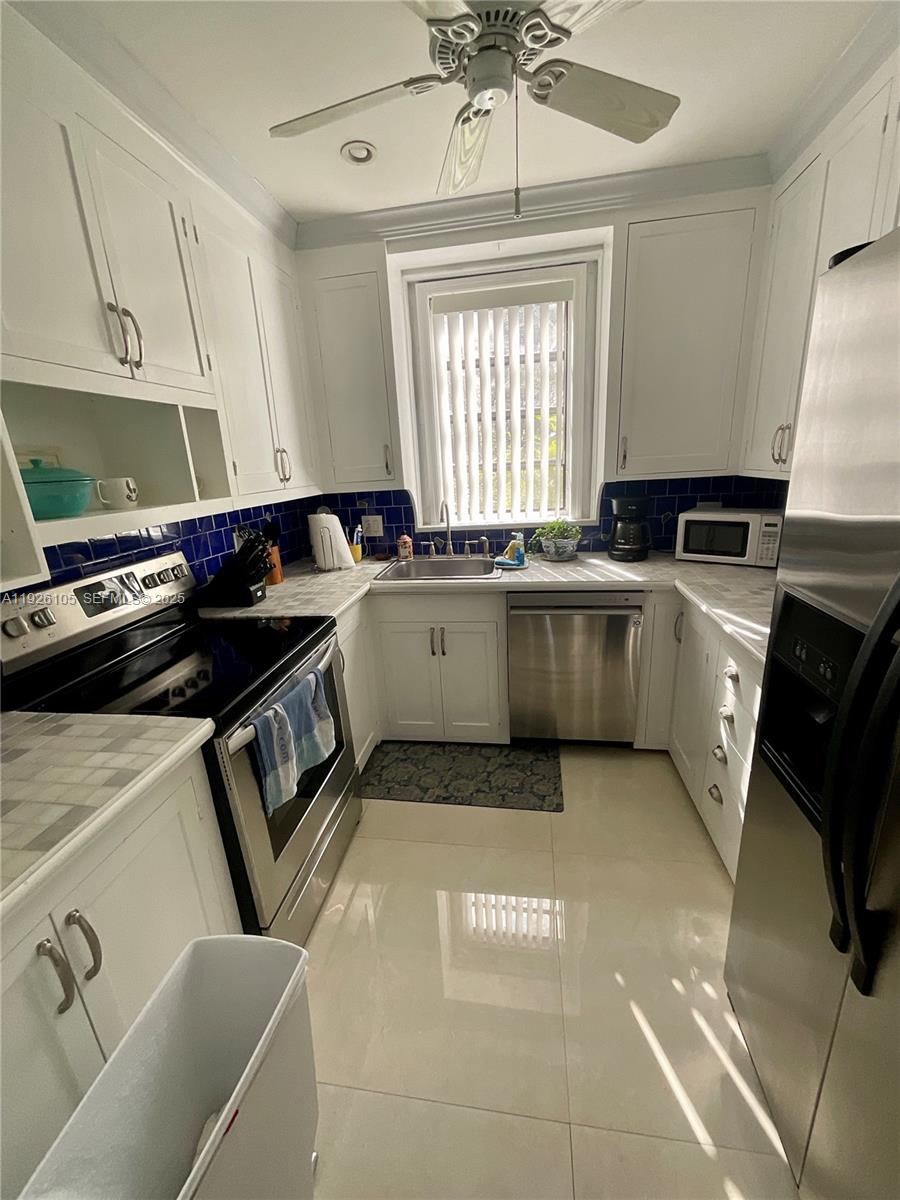 VICTORIA PARK CORR AMEN P - Residential Lease